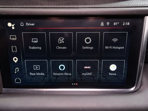 Used 2024 GMC Yukon Denali w/ Advanced Technology Package AWD/4WD image 20