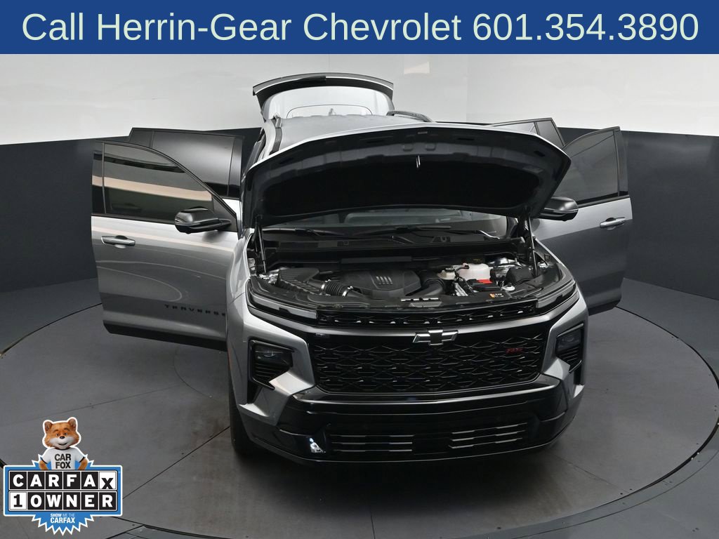 Used 2026 Chevrolet Traverse RS w/ LPO, Floor Liner Package FWD image 52
