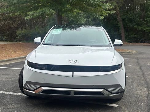 Used 2023 Hyundai Ioniq 5 Limited AWD/4WD image 5