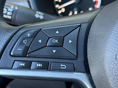 Used 2024 Nissan Altima 2.5 SV image 25