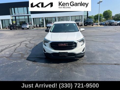 Used 2019 GMC Terrain SLE FWD image 2