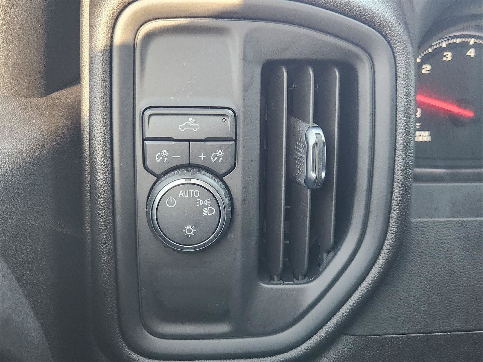 Used 2024 Chevrolet Silverado 1500 Custom RWD image 22
