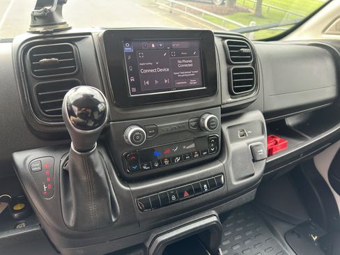 Used 2025 RAM ProMaster 2500 w/ Convenience Group FWD image 25