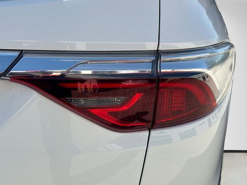 Used 2022 Buick Enclave Essence FWD image 28