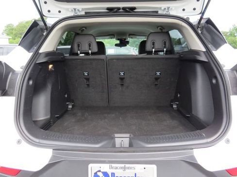 Used 2025 Buick Encore GX Preferred FWD image 12