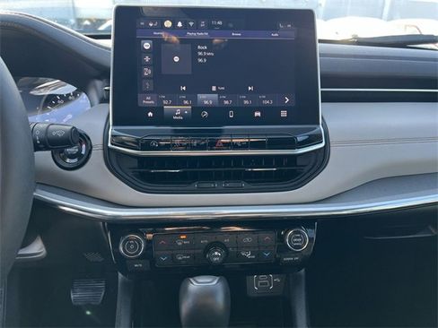 Used 2024 Jeep Compass Limited image 21