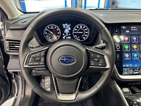 Used 2025 Subaru Outback Premium AWD/4WD image 14