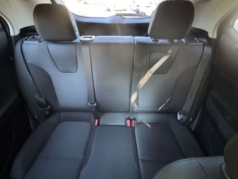 Used 2025 Buick Encore GX Preferred image 38