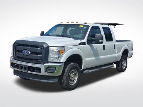 Used 2015 Ford F250 XL w/ Power Equipment Group AWD/4WD image 2