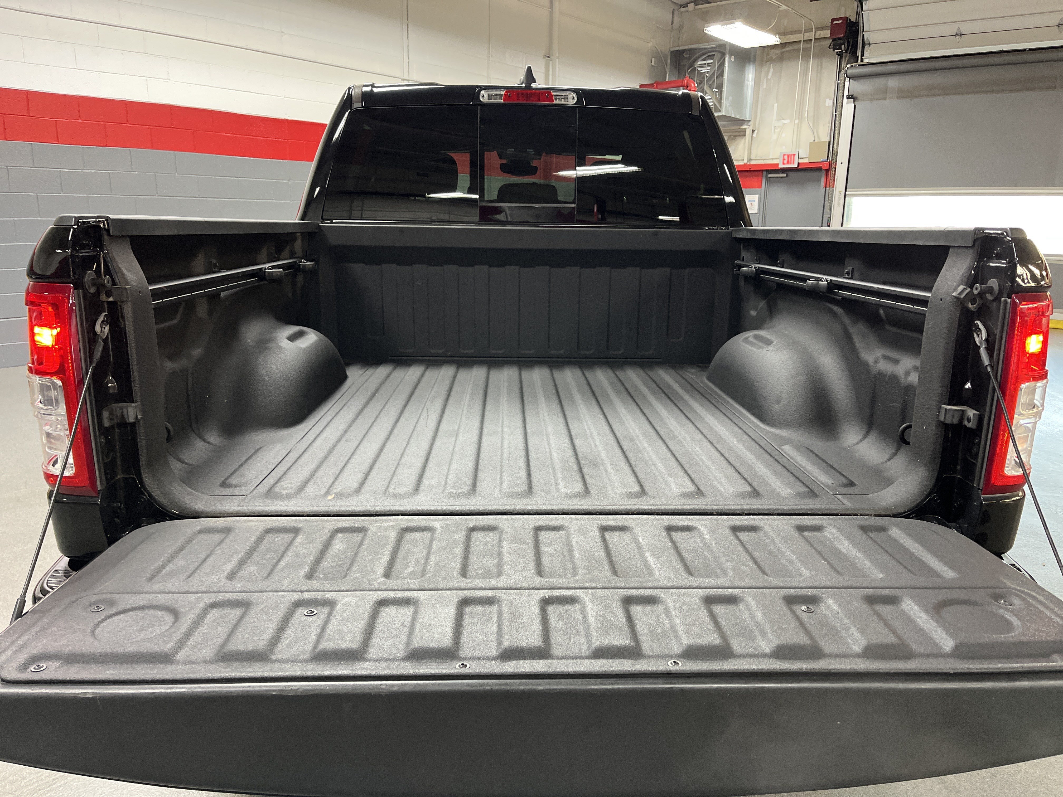 Used 2022 RAM 1500 Big Horn AWD/4WD image 31
