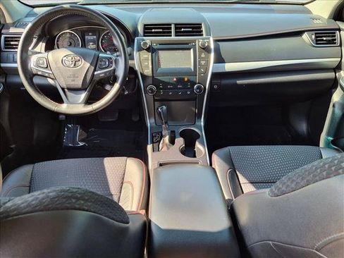 Used 2015 Toyota Camry SE FWD image 16