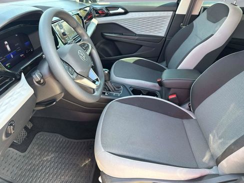 Used 2022 Volkswagen Taos S image 17