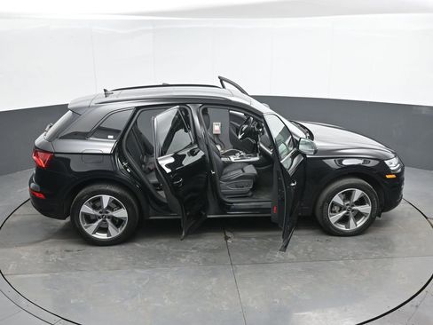 Used 2020 Audi Q5 2.0T Premium w/ Titanium Sport Package image 52