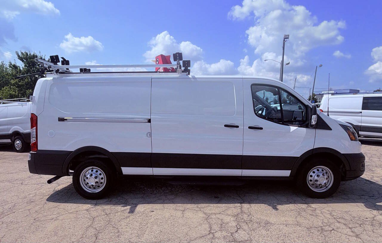 Used 2021 Ford Transit 150 Low Roof AWD image 8