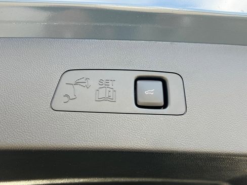 New 2026 Lincoln Corsair Premiere image 14