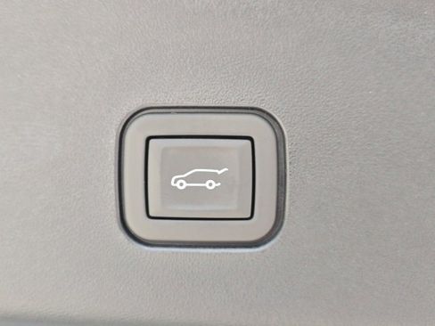 New 2026 Cadillac Vistiq Sport w/ LPO, Floor Liner Package image 37