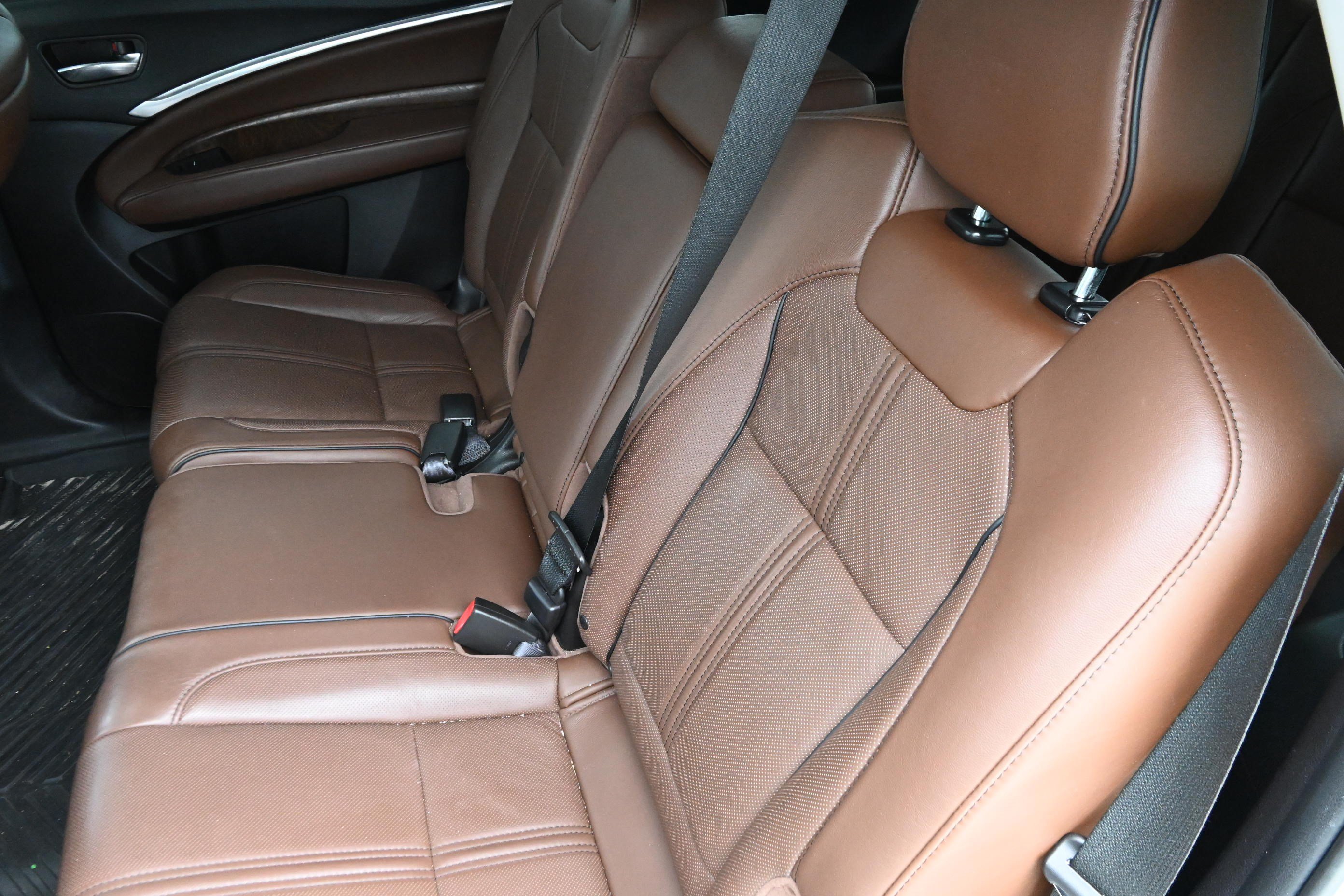 Used 2018 Acura MDX w/ Advance & Entertainment Pkg FWD image 13