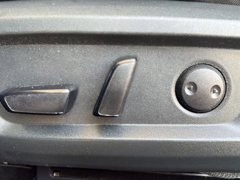 Used 2023 Nissan Rogue SV AWD/4WD image 21