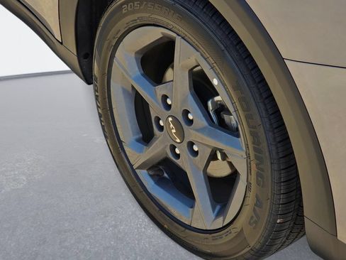 Used 2025 Kia K4 FWD image 7
