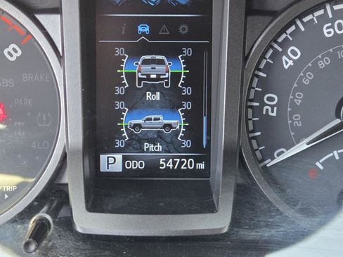 Used 2022 Toyota Tacoma TRD Off-Road w/ Technology Package RWD image 14