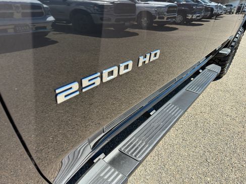 Used 2020 Chevrolet Silverado 2500 Custom w/ Custom Value Package AWD/4WD image 10