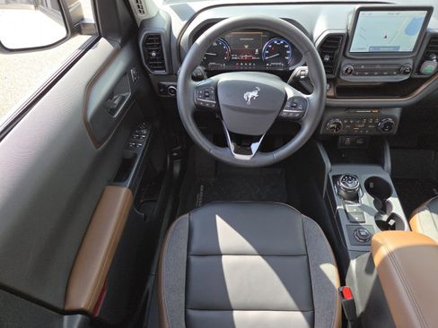 Used 2024 Ford Bronco Sport Outer Banks w/ Tech Package AWD/4WD image 31