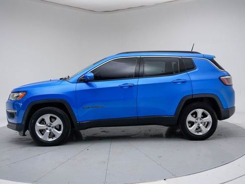 Used 2018 Jeep Compass Latitude image 2