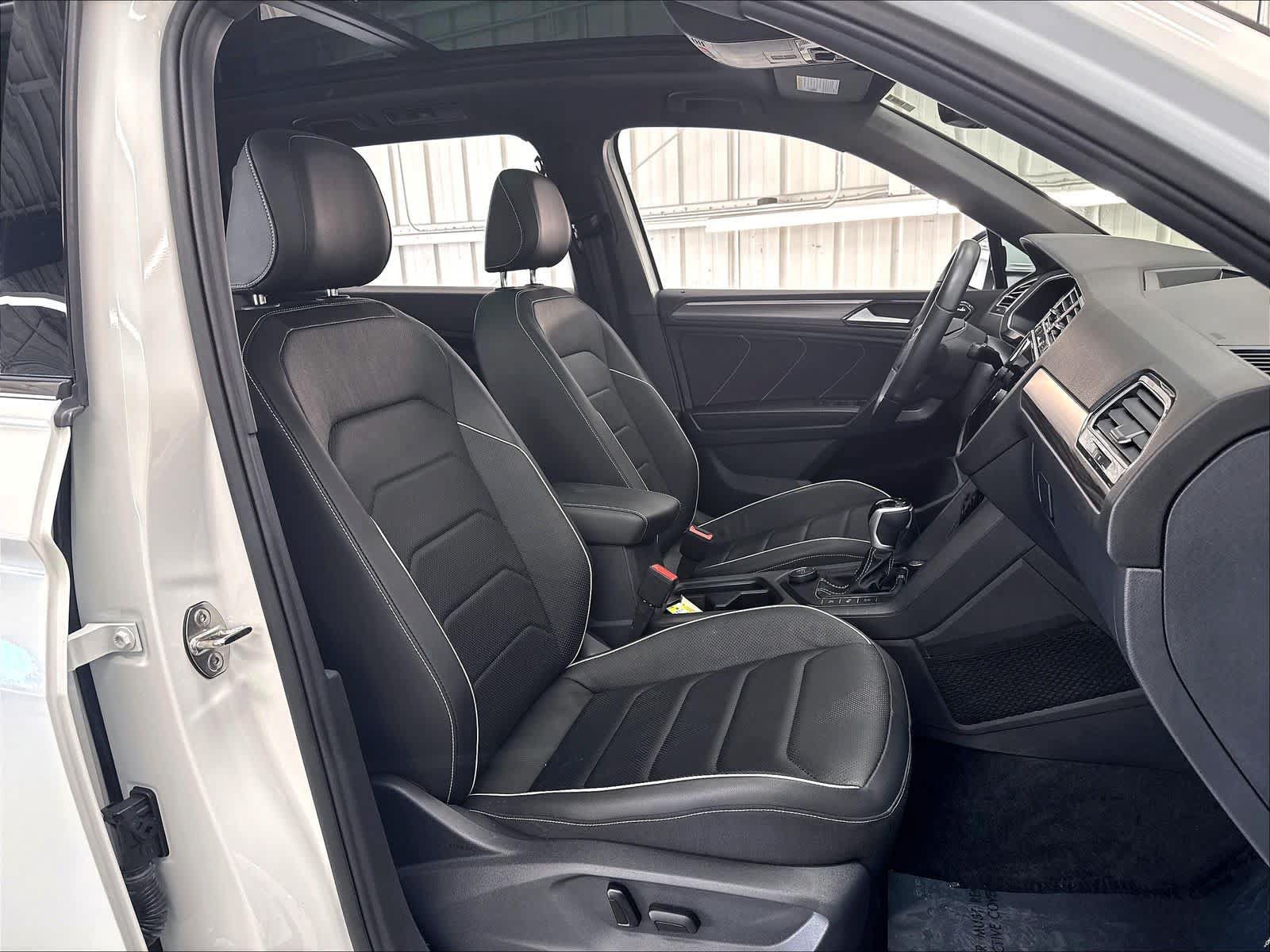 Used 2024 Volkswagen Tiguan SEL R-Line AWD/4WD image 32