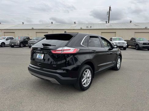 Used 2024 Ford Edge SEL image 11