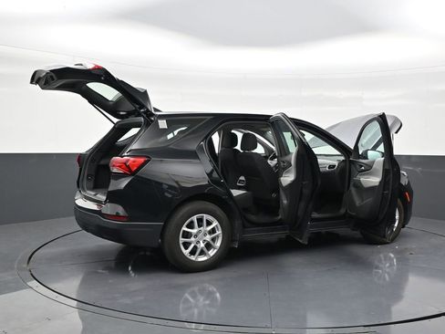 Used 2024 Chevrolet Equinox LS FWD image 28