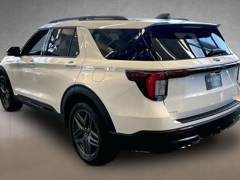 New 2026 Ford Explorer ST-Line w/ ST-Line Street Pack AWD/4WD image 3