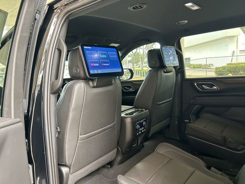 Used 2024 Chevrolet Suburban High Country w/ Advanced Technology Package image 45