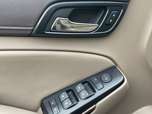 Used 2020 GMC Yukon SLT w/ Open Road Package AWD/4WD image 4