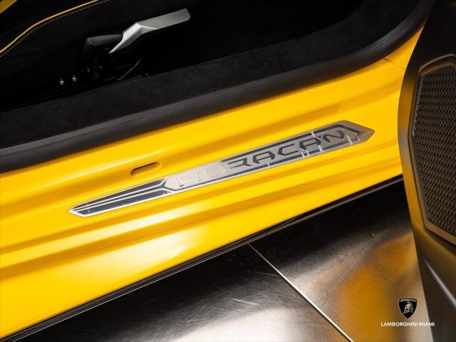 Used 2023 Lamborghini Huracan STO RWD image 44