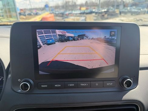 Used 2023 Hyundai Kona SE w/ Cargo Package image 12
