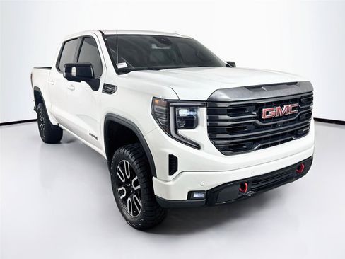 Used 2023 GMC Sierra 1500 AT4 w/ AT4 Preferred Package AWD/4WD image 7