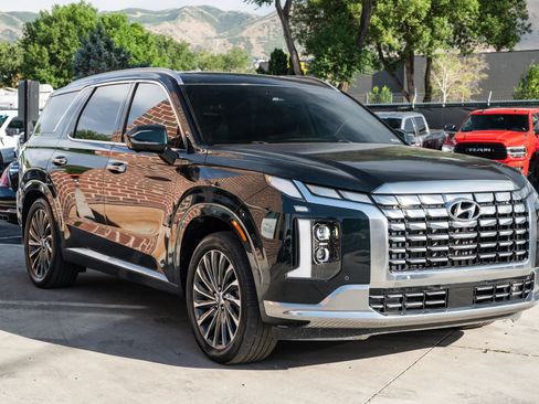 Used 2023 Hyundai Palisade Calligraphy w/ Cargo Package AWD/4WD image 11