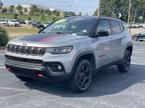 Used 2024 Jeep Compass Trailhawk AWD/4WD image 3