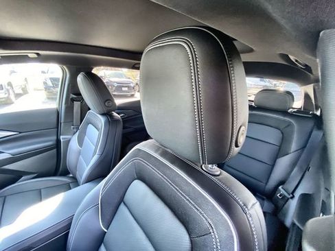 Certified 2026 Chevrolet Equinox EV LT w/ Convenience Package II image 12