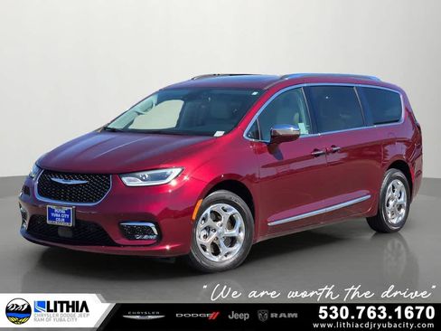 Used 2021 Chrysler Pacifica Limited w/ Premium & Safety Sphere Group AWD/4WD image 1