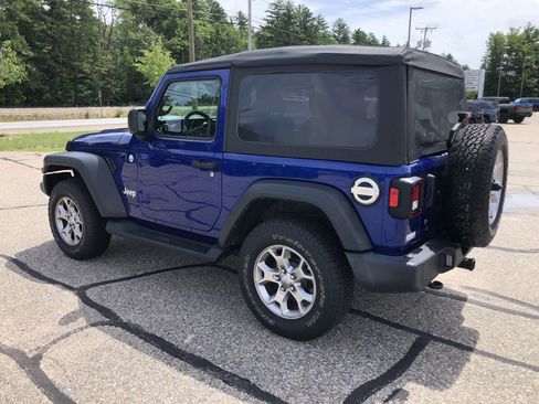 Used 2018 Jeep Wrangler Sport AWD/4WD image 5