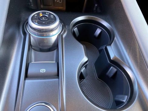 Used 2025 Ford Explorer Active w/ Active Comfort Package image 15