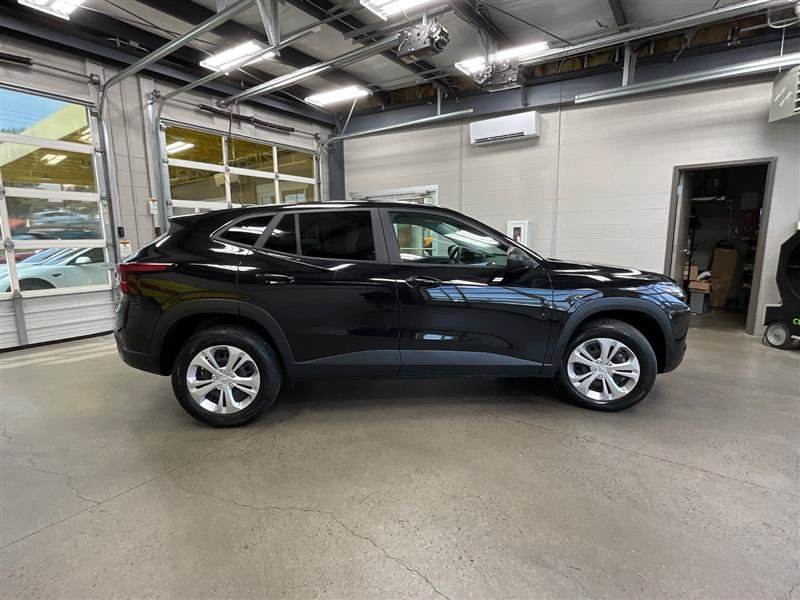 Used 2024 Chevrolet Trax LS FWD image 6