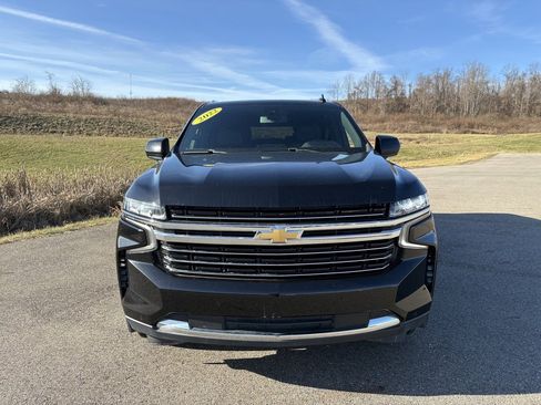 Used 2022 Chevrolet Suburban LT image 8