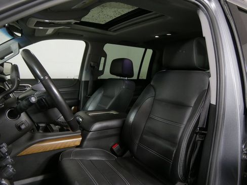 Used 2020 GMC Yukon XL Denali w/ Denali Premium Package AWD/4WD image 11