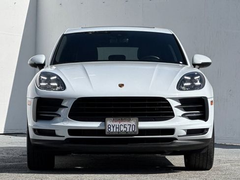 Used 2021 Porsche Macan w/ Premium Package AWD/4WD image 8