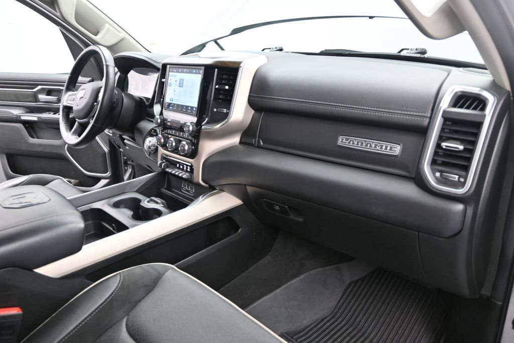 Used 2022 RAM 1500 Laramie AWD/4WD image 31