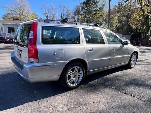 Used 2006 Volvo V70 2.5T image 4