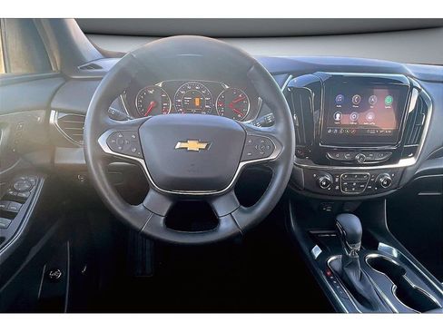 Used 2023 Chevrolet Traverse Premier image 6