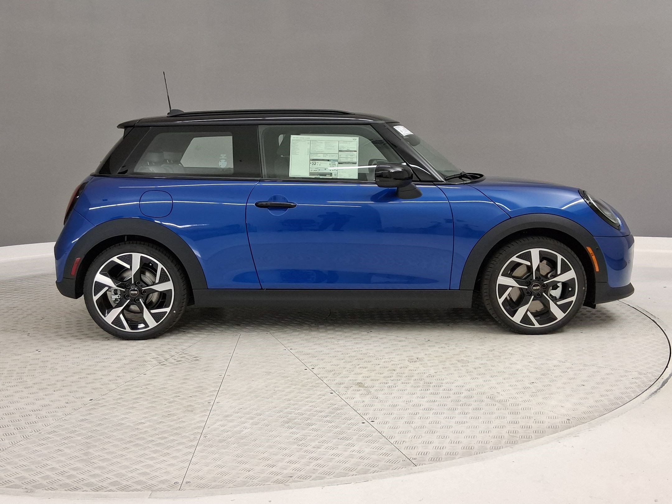 New 2026 MINI Cooper 2-Door Hardtop FWD image 5